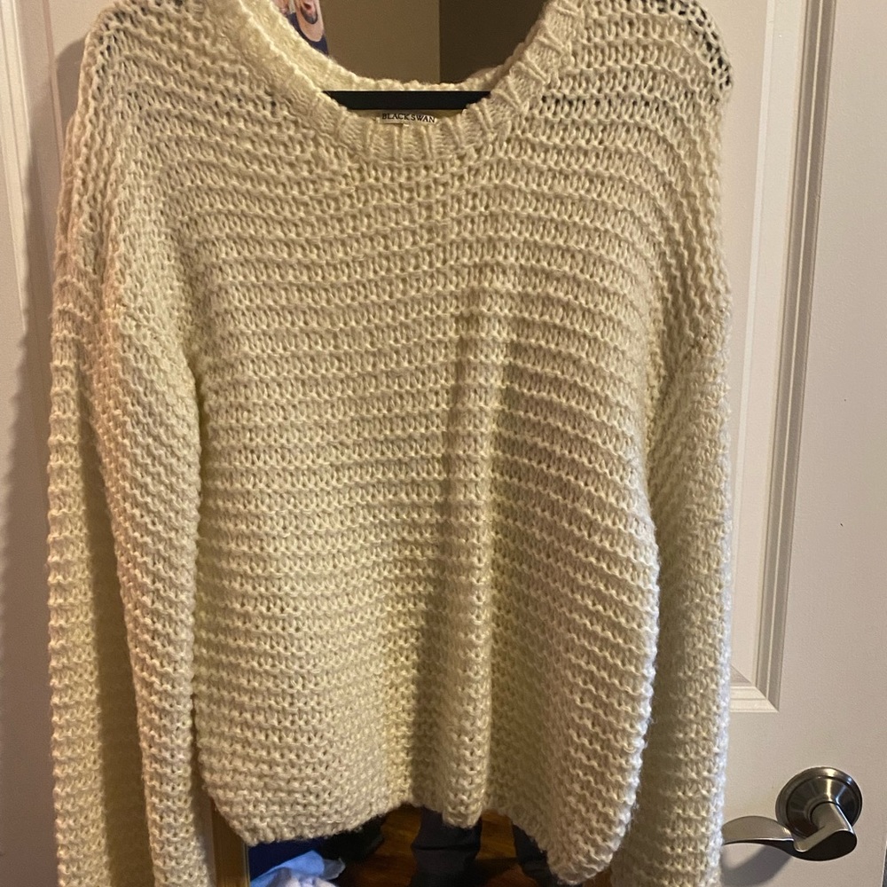 Black & Swan White Sweater Large